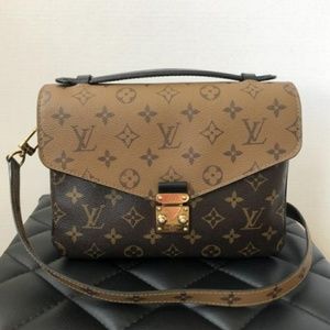 Louis Vuitton Pochette Metis Bag